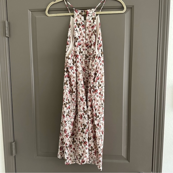 High-Neck Everly Dress - Picture 2 of 3